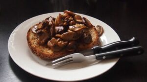 Mushrooms on toast